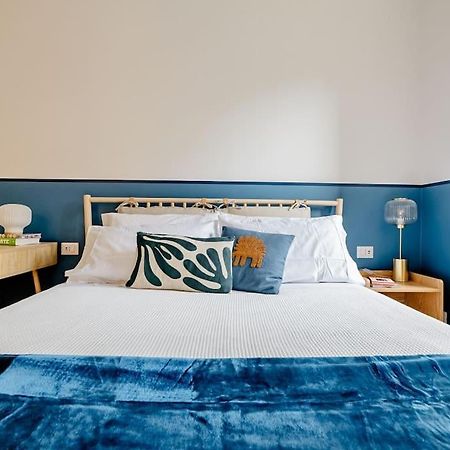 Luxury 1 Bedroom Apartment, Close To San Siro, Fiera And 10 Min Metro To Duomo Milan Luaran gambar