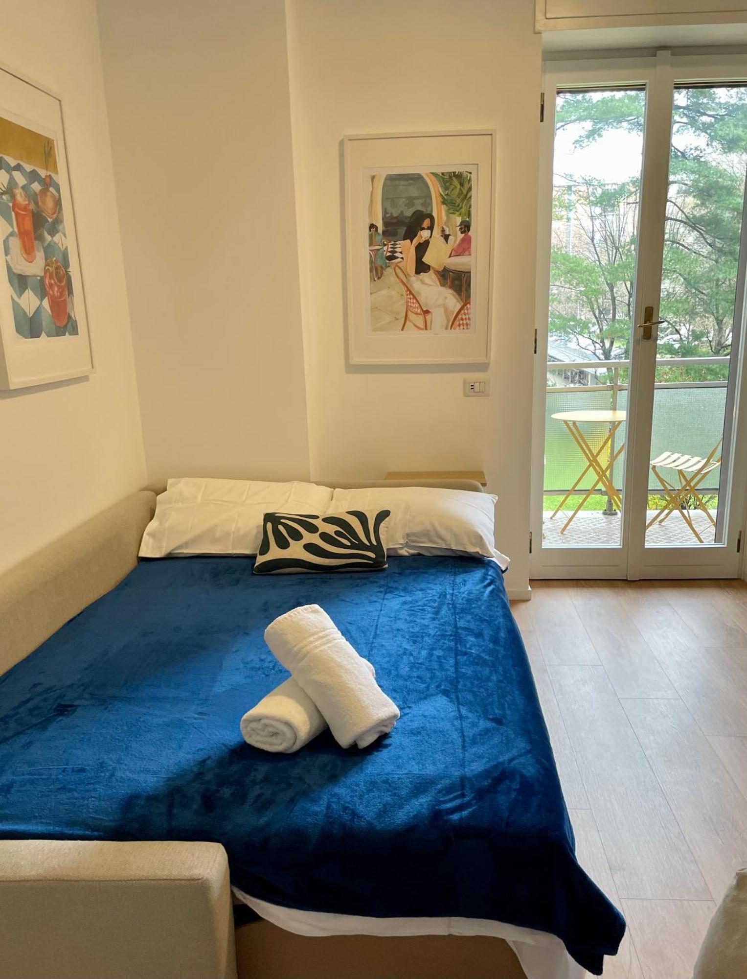 Luxury 1 Bedroom Apartment, Close To San Siro, Fiera And 10 Min Metro To Duomo Milan Luaran gambar